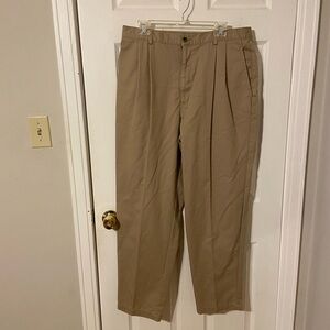 Dockers women’s Khaki Chinos